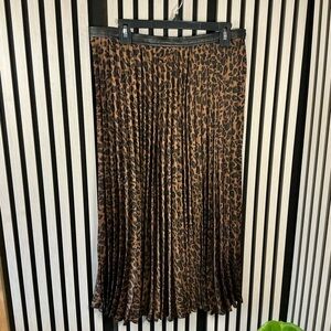 Leopard Print Pleated Skirt Sz Lg